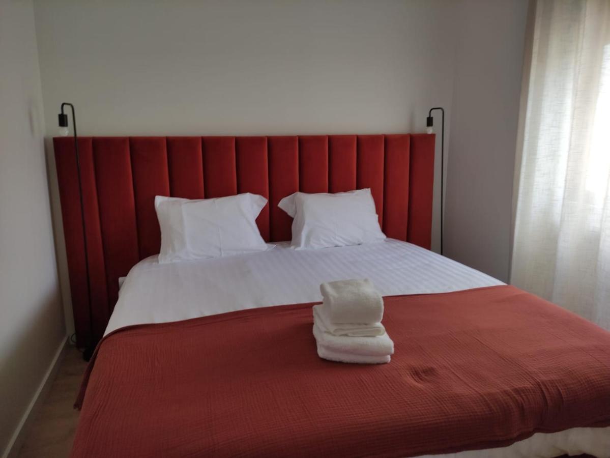 Albina'S Guest House เลซาเดอปัลเมรา ภายนอก รูปภาพ